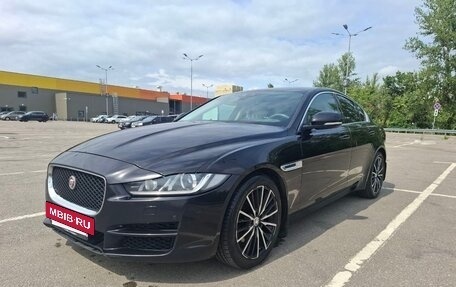 Jaguar XE I рестайлинг, 2015 год, 2 100 000 рублей, 3 фотография