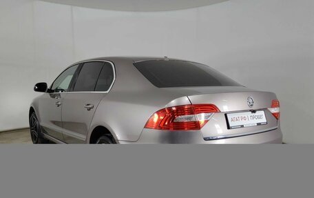 Skoda Superb III рестайлинг, 2013 год, 780 000 рублей, 5 фотография