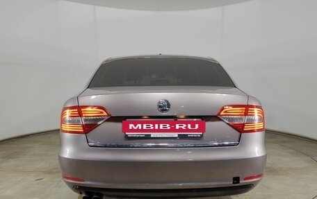 Skoda Superb III рестайлинг, 2013 год, 780 000 рублей, 6 фотография