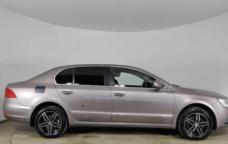 Skoda Superb III рестайлинг, 2013 год, 780 000 рублей, 8 фотография