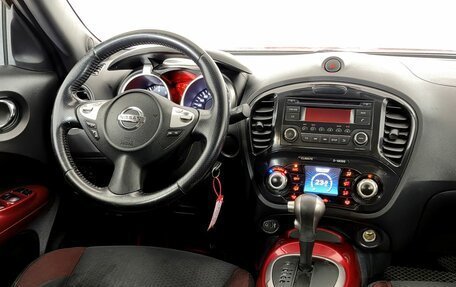 Nissan Juke II, 2011 год, 870 000 рублей, 11 фотография