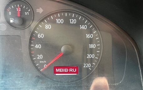 Volkswagen Transporter T5 рестайлинг, 2005 год, 1 000 000 рублей, 16 фотография