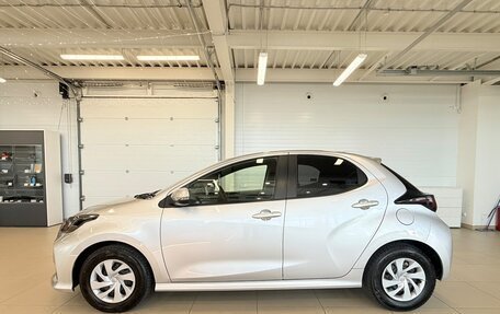 Toyota Yaris, 2021 год, 1 179 000 рублей, 3 фотография