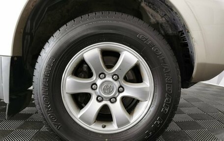 Toyota Land Cruiser Prado 120 рестайлинг, 2007 год, 1 995 000 рублей, 9 фотография