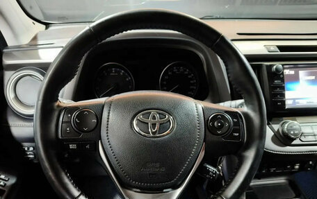 Toyota RAV4, 2017 год, 2 295 000 рублей, 11 фотография