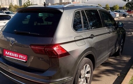 Volkswagen Tiguan II, 2021 год, 2 999 000 рублей, 4 фотография