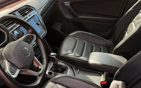 Volkswagen Tiguan II, 2021 год, 2 999 000 рублей, 22 фотография
