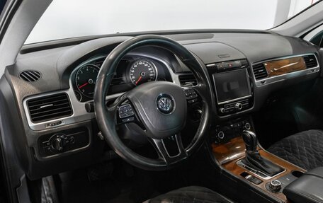 Volkswagen Touareg III, 2010 год, 1 650 000 рублей, 5 фотография