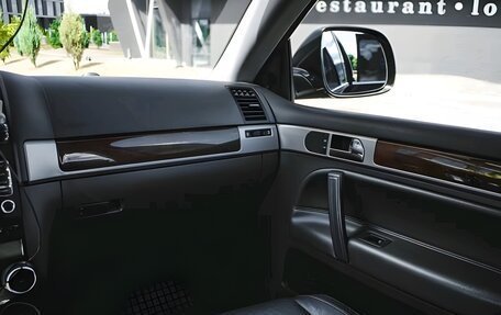 Volkswagen Touareg III, 2010 год, 1 950 000 рублей, 6 фотография