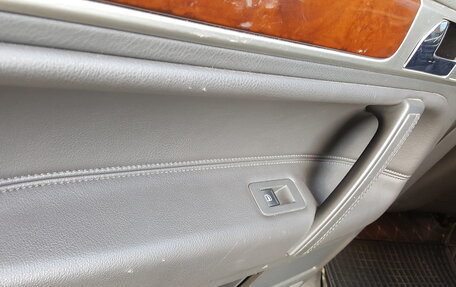 Volkswagen Touareg III, 2010 год, 1 950 000 рублей, 28 фотография