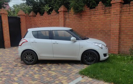 Suzuki Swift IV, 2013 год, 700 000 рублей, 2 фотография
