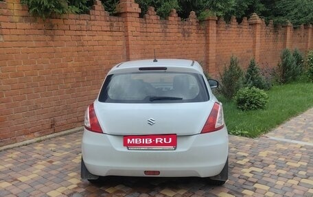 Suzuki Swift IV, 2013 год, 700 000 рублей, 3 фотография