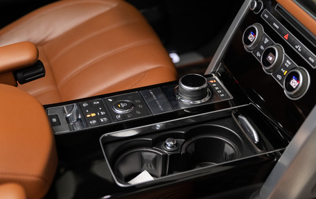 Land Rover Range Rover IV рестайлинг, 2017 год, 7 750 000 рублей, 30 фотография