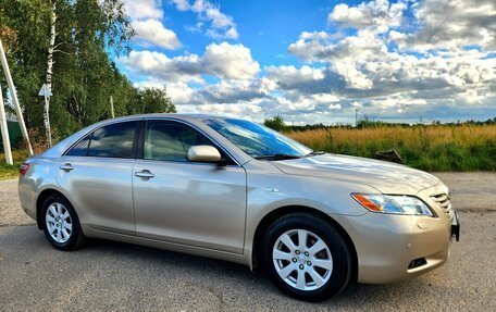 Toyota Camry, 2008 год, 890 000 рублей, 2 фотография
