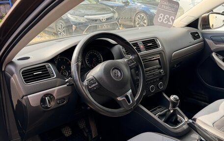 Volkswagen Jetta VI, 2013 год, 855 000 рублей, 5 фотография