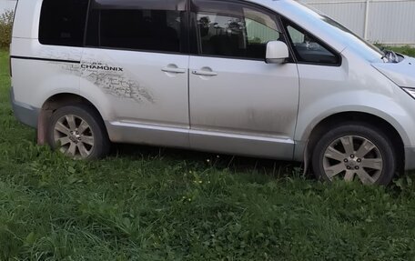 Mitsubishi Delica D:5 I, 2014 год, 2 000 000 рублей, 2 фотография