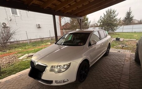 Skoda Superb III рестайлинг, 2013 год, 800 000 рублей, 3 фотография