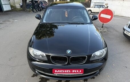 BMW 1 серия, 2011 год, 720 000 рублей, 2 фотография