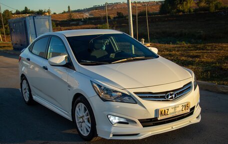 Hyundai Solaris II рестайлинг, 2015 год, 1 100 000 рублей, 2 фотография