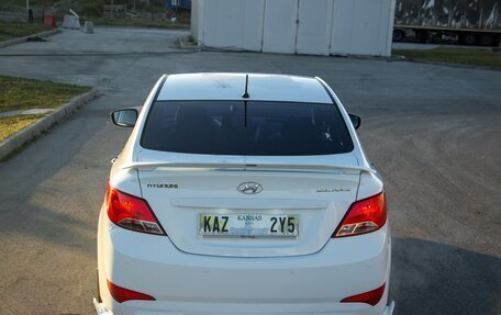 Hyundai Solaris II рестайлинг, 2015 год, 1 100 000 рублей, 4 фотография