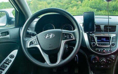 Hyundai Solaris II рестайлинг, 2015 год, 1 100 000 рублей, 12 фотография