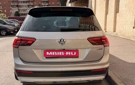 Volkswagen Tiguan II, 2018 год, 2 490 000 рублей, 9 фотография