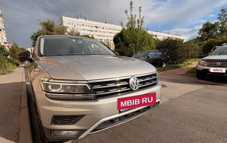 Volkswagen Tiguan II, 2018 год, 2 490 000 рублей, 4 фотография