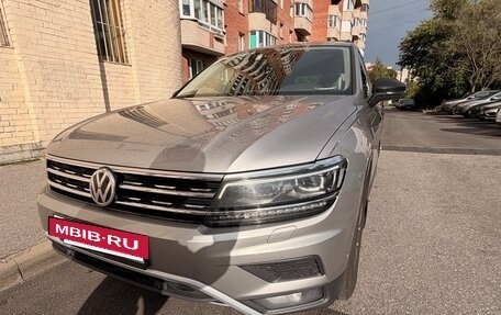 Volkswagen Tiguan II, 2018 год, 2 490 000 рублей, 5 фотография