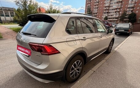 Volkswagen Tiguan II, 2018 год, 2 490 000 рублей, 8 фотография