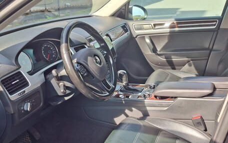 Volkswagen Touareg III, 2013 год, 2 850 000 рублей, 8 фотография