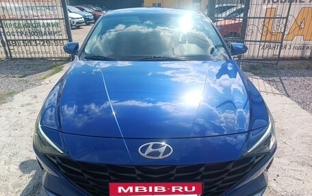 Hyundai Elantra, 2020 год, 1 950 000 рублей, 2 фотография