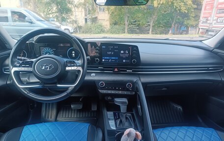 Hyundai Elantra, 2020 год, 1 950 000 рублей, 17 фотография
