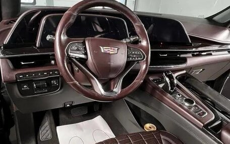 Cadillac Escalade V, 2022 год, 7 650 000 рублей, 2 фотография