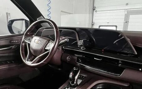 Cadillac Escalade V, 2022 год, 7 650 000 рублей, 5 фотография