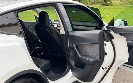 Tesla Model Y I, 2021 год, 3 700 000 рублей, 10 фотография