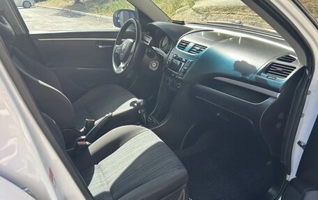 Suzuki Swift IV, 2013 год, 910 000 рублей, 9 фотография