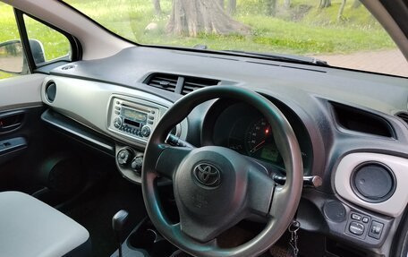 Toyota Vitz, 2011 год, 350 000 рублей, 11 фотография