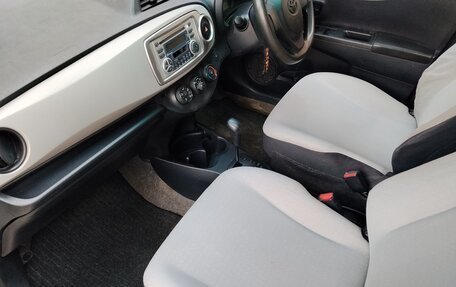 Toyota Vitz, 2011 год, 350 000 рублей, 18 фотография