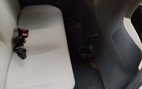 Toyota Vitz, 2011 год, 350 000 рублей, 31 фотография