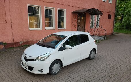 Toyota Vitz, 2011 год, 350 000 рублей, 32 фотография