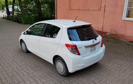 Toyota Vitz, 2011 год, 350 000 рублей, 33 фотография