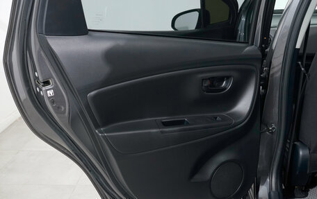 Toyota Vitz, 2016 год, 859 000 рублей, 14 фотография