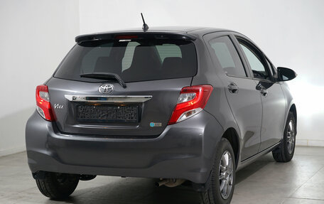 Toyota Vitz, 2016 год, 859 000 рублей, 8 фотография