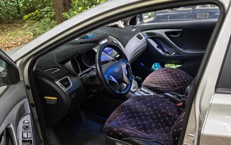 Hyundai Avante, 2011 год, 700 000 рублей, 7 фотография