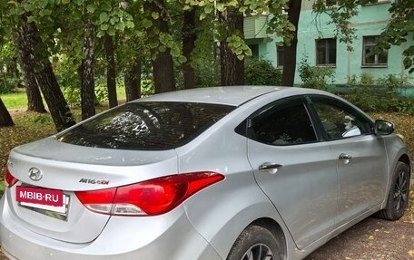 Hyundai Avante, 2011 год, 700 000 рублей, 5 фотография