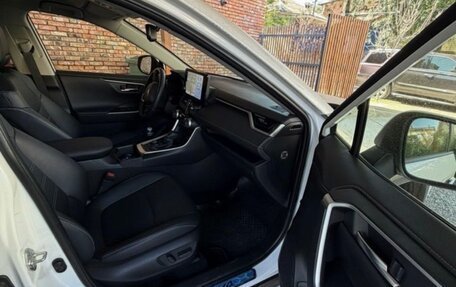 Toyota RAV4, 2023 год, 5 050 000 рублей, 8 фотография