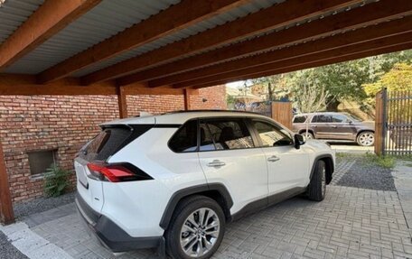 Toyota RAV4, 2023 год, 5 050 000 рублей, 4 фотография
