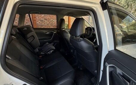 Toyota RAV4, 2023 год, 5 050 000 рублей, 9 фотография