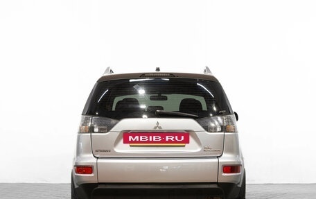 Mitsubishi Outlander III рестайлинг 3, 2010 год, 1 249 000 рублей, 6 фотография