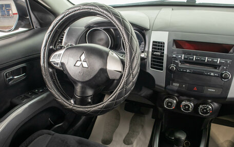 Mitsubishi Outlander III рестайлинг 3, 2010 год, 1 249 000 рублей, 16 фотография